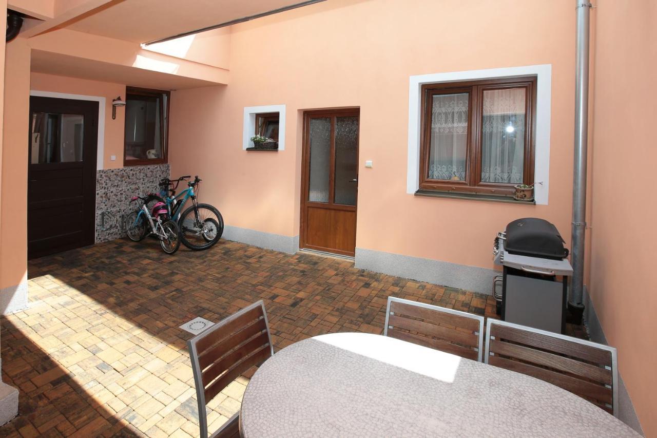 Domecek Ve Dvore Bechyně Exterior foto